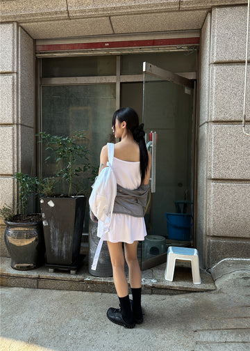 FRILL SLEEVELESS OPS